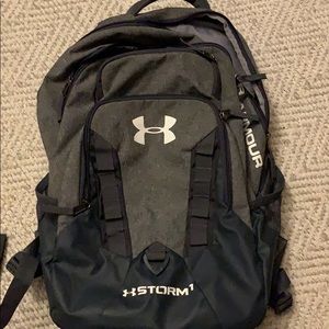 UNDER ARMOUR BACKPACK